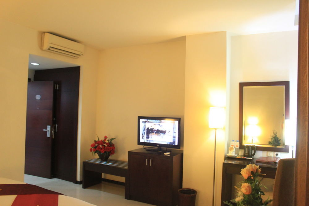 Hotel Gran Central Manado Buitenkant foto